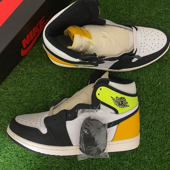 Air Jordan 1 volt gold - Picture 2 of 6